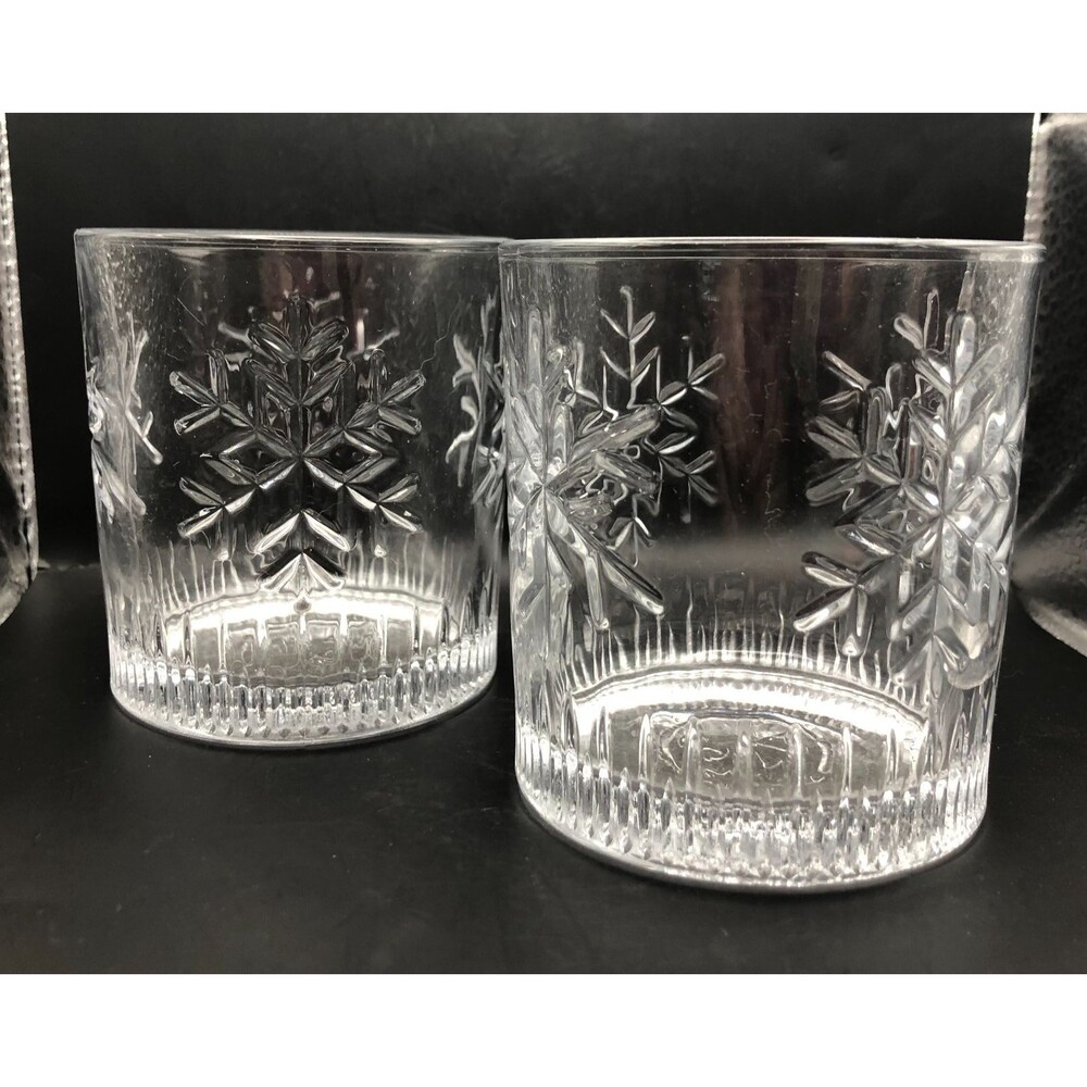 Makers Mark Bourbon Rocks Glasses Snowflakes Holiday Set Of 2 Barware NEW